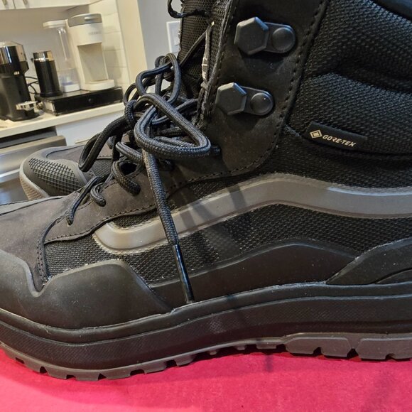 Vans UltraRange Hiking Hi MTE Gore-Tex x Bryan Iguchi BLACK SIZE 9 BOOTS NEW - Picture 2 of 10